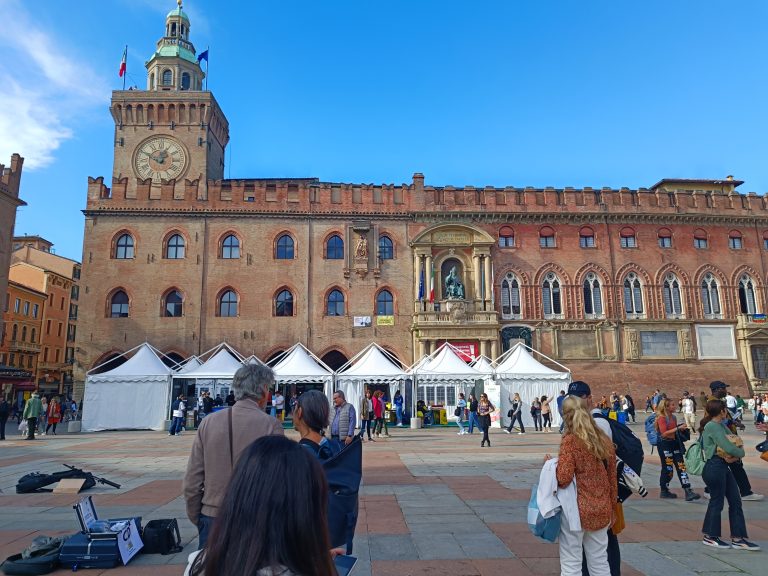 Secret Bites – 3 Hidden Food Spots You Must Discover