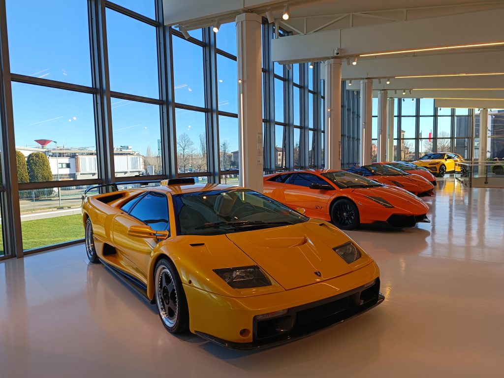 lambo-orange
